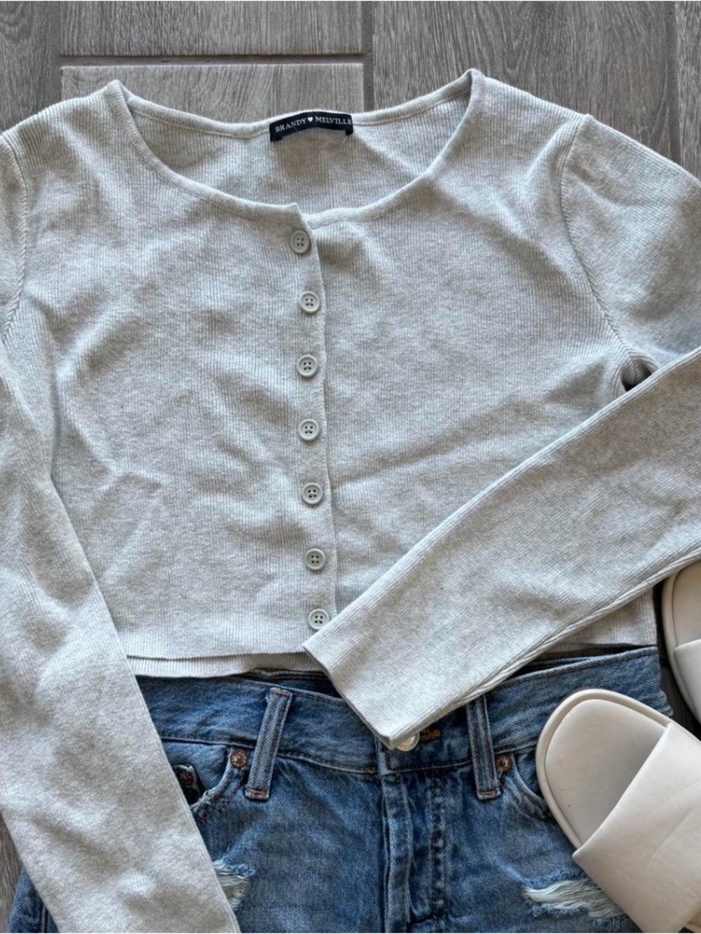 Brandy Melville Light Gray Ribbed Button-Up Cropped Top